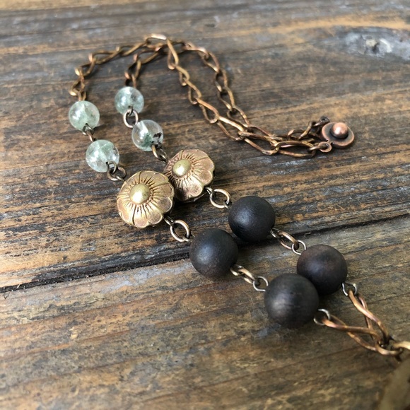 Oriental Blossom Serpentine Gemstone Necklace - Picture 9 of 10